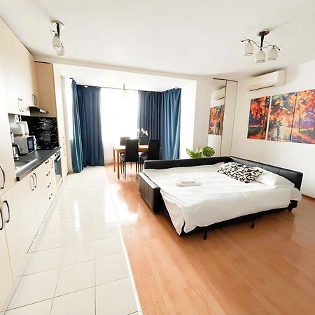 Enchanting Retreat - Historic Old Town - Pet-Friendly Haven - Steps From Unirii Bukurešť Exteriér fotografie